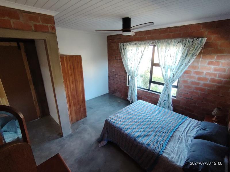 To Let 3 Bedroom Property for Rent in Paradise Beach Eastern Cape